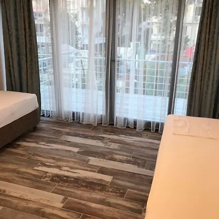 Cinar House Hotel